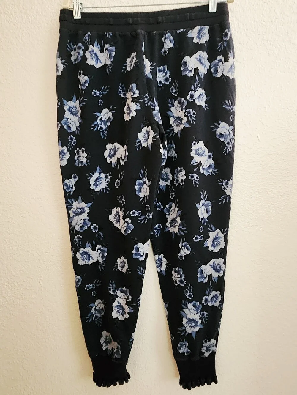 Kate Spade Sweatpants. Size M
